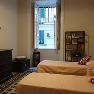 Apartment La Casa Di Isidoro, Naples